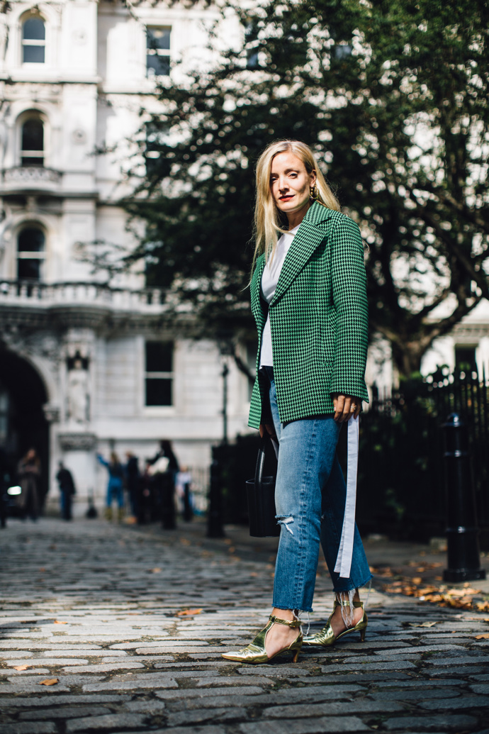Mom jeans street style Mom jeans street style