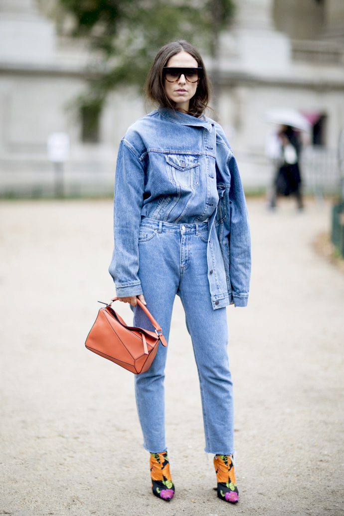 Mom jeans street style Mom jeans street style