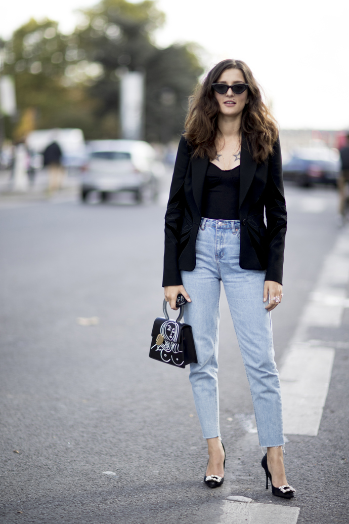 Mom jeans street style Mom jeans street style