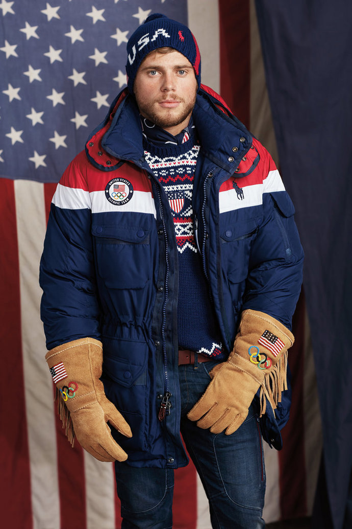 USA

Uniformy jsou inspirované vintage módou a nesou prostý název Americana.
