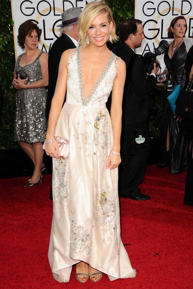 1.Sienna_Miller_In_Miu_Miu