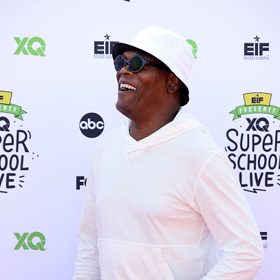 Přestože většina hreců spíš řeší pekáč buchet nebo málo svalnaté nohy, Samuel L. Jackson se před kamerou nesvléká, prý protože si dle svých slov není jistý, jestli by se velikost jeho penisu vyrovnala velikosti jeho aury.