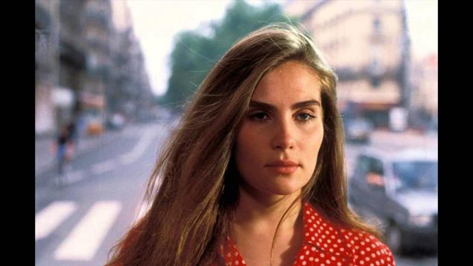 Erotické drama Romana Polanského vypráví o mileneckém vztahu Mimi (Emmanuelle Seigner) a Oscara (Peter Coyote), který byl intenzivně vášnivý, ale skončil krutě. Erotické drama Romana Polanského vypráví o mileneckém vztahu Mimi (Emmanuelle Seigner) a Oscara (Peter Coyote), který byl intenzivně vášnivý, ale skončil krutě.