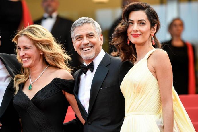 Kolegové Julia Roberts (48) a George Clooney (55) se znovu setkali na filmovém plátně. Na premiéru thrilleru Hra peněz přišli s ostatními herci a Georgovou krásnou manželkou Amal (38).