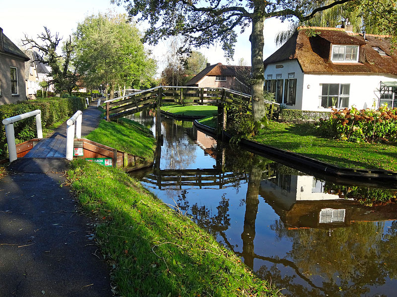 20131030_Giethoorn_Binnenpad