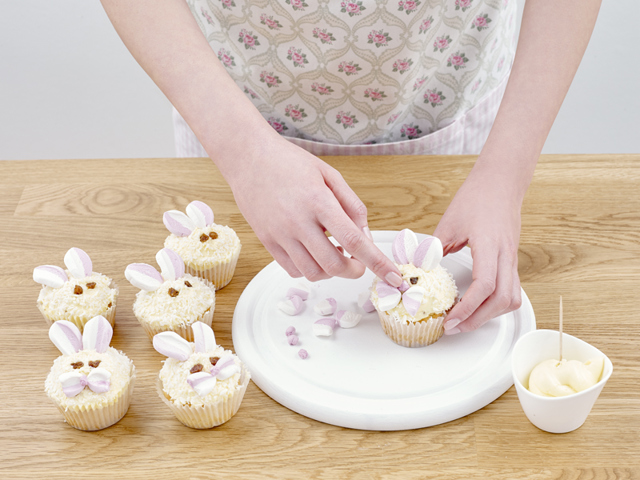 5.9_Lovely_Bunnies_cupcakes9