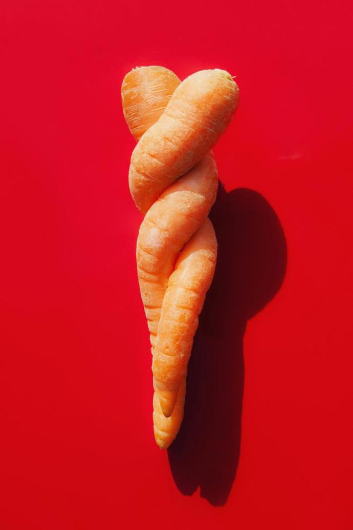V jednoduchosti a symetrii je krása. Autor fotografie vyfotil vajíčko v jeho tak trochu přirozeném prostředí – v cukru! K dvojici už stačí přidat jen pár ingrediencí, a na světě je skvělý moučník. V jednoduchosti a symetrii je krása. Autor fotografie vyfotil vajíčko v jeho tak trochu přirozeném prostředí – v cukru! K dvojici už stačí přidat jen pár ingrediencí, a na světě je skvělý moučník.