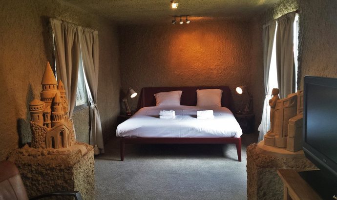 Galerie: V Nizozemí otevřeli první hotel z písku