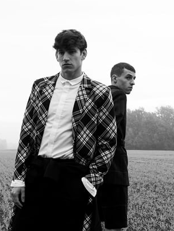 Módní designér roku

Adam Kost za kolekci A/W 2017 a kolekci S/S 2018

 
