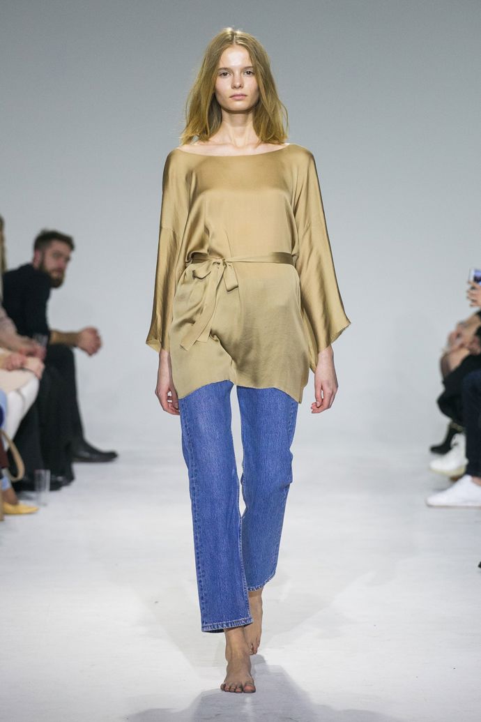 Podívejte se na módu z předešlého Mercedes-Benz Prague Fashion Week! Podívejte se na módu z předešlého Mercedes-Benz Prague Fashion Week!