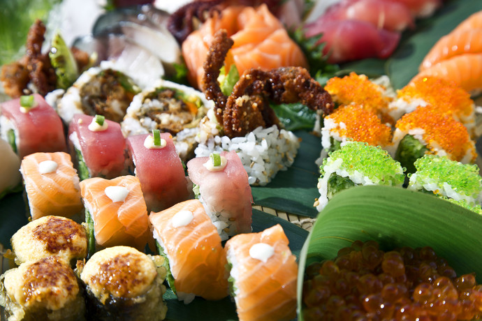 Romantická večeře v Sea Fu Four Seasons
Ochutnala jsem pálivé sushi z lososa a smaženého mořského vlka s limetkovo-zázvorovou omáčkou a to samé bych doporučila i vám.
Romantická večeře v Sea Fu Four Seasons
Ochutnala jsem pálivé sushi z lososa a smaženého mořského vlka s limetkovo-zázvorovou omáčkou a to samé bych doporučila i vám.