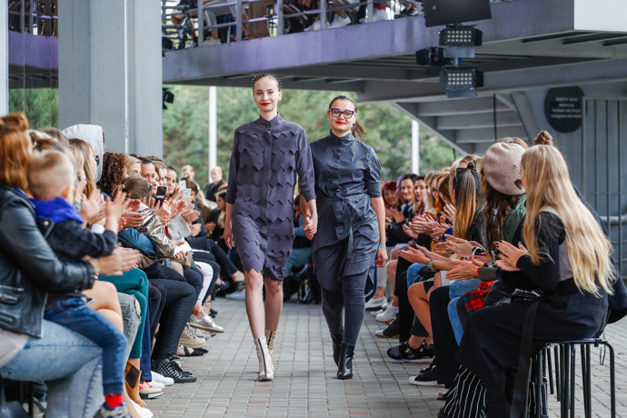 Podívejte se na módu z předešlého Mercedes-Benz Prague Fashion Week! Podívejte se na módu z předešlého Mercedes-Benz Prague Fashion Week!
