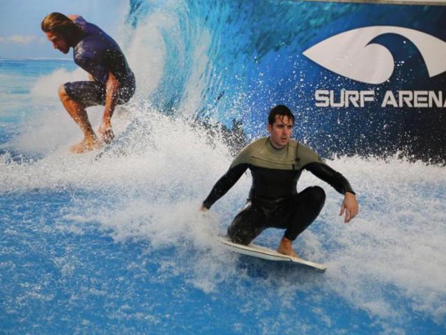 indoor_surfing_2543