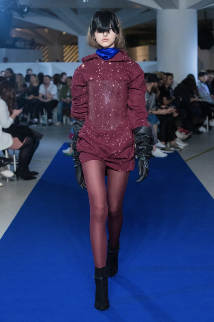 Podívejte se na módu z předešlého Mercedes-Benz Prague Fashion Week! Podívejte se na módu z předešlého Mercedes-Benz Prague Fashion Week!