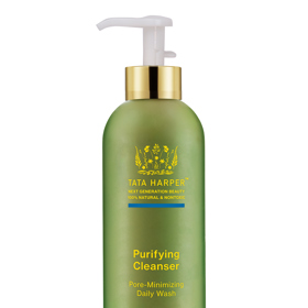 Tata Harper Purifying Cleanser

V roce 2016 supermodelka Jordan Dunn na svém Instagramu odkryla, jaké je tajemství její krásné pleti. Ta-dá! Je to i námi oblíbená eko značka Tata Harper a konkrétně čistící gel Purifying Cleanser, který je plný výtažků z brokolice a fenyklu. 
