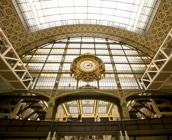 6. Projděte si jednu z nejvýznamnějších sbírek impresionistických obrazů, která se nachází v Musée d'Orsay v Paříži. Budova muzea dříve bývala vlakovým nádražím.

