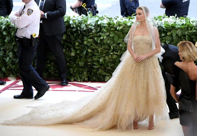 Kate Bosworth v šatech Oscar de la Renta.
