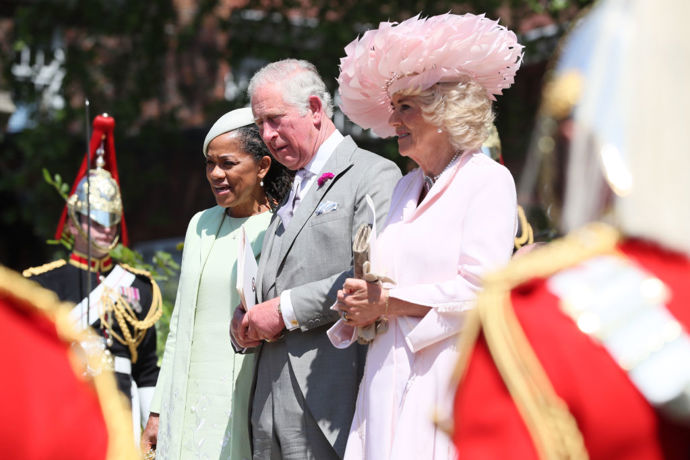 Maminka Meghan, princ Charles a jeho manželka Camilla.
Maminka Meghan, princ Charles a jeho manželka Camilla.