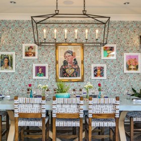 La Serena Villas, Palm Springs, Kalifornie
La Serena Villas je sice jedním z mnoha hotelů v Palm Springs, ale rozhodně má svoji specifickou atmosféru. Najdete zde osmnáct pokojů a skvělé jídlo. I proto je tento hotel hodnocen jako pátý nejlepší v této lokalitě!
La Serena Villas, Palm Springs, Kalifornie
La Serena Villas je sice jedním z mnoha hotelů v Palm Springs, ale rozhodně má svoji specifickou atmosféru. Najdete zde osmnáct pokojů a skvělé jídlo. I proto je tento hotel hodnocen jako pátý nejlepší v této lokalitě!