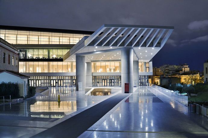 Muzeum Akropolis, Athény

V nově zrekonstruovaném muzeu jsou uloženy všechny předměty nalezené na Akropoli. Zjistíte zde víc o jejím vzestupu, rozkvětu i pádu.

theacropolismuseum.gr
