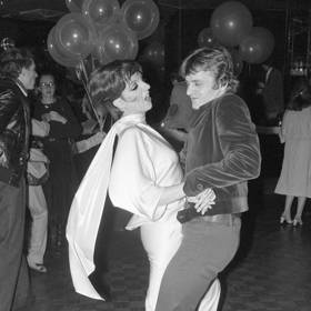 1977

Liza Minnelli a Michail Baryšnikov ve Studiu 54
