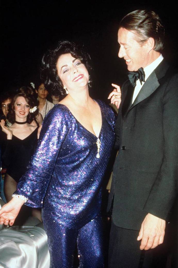 1981

Elizabeth Taylor a módní návrhář Halston
