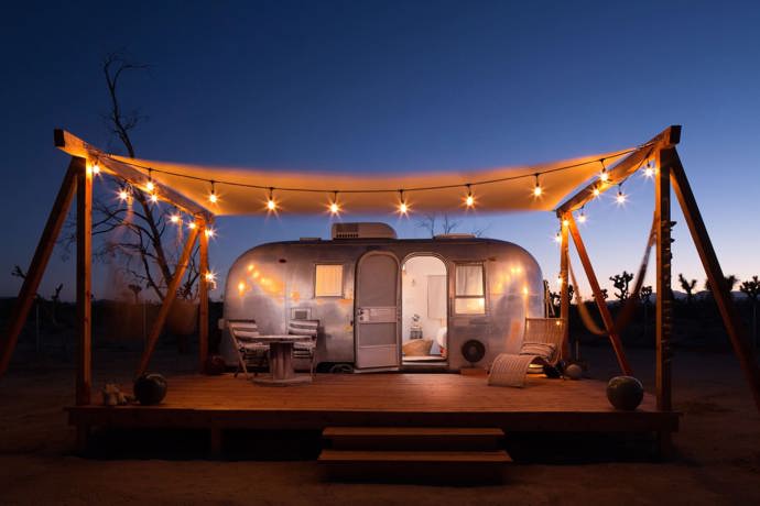 Retro přívěs – Joshua Tree, California, USA
