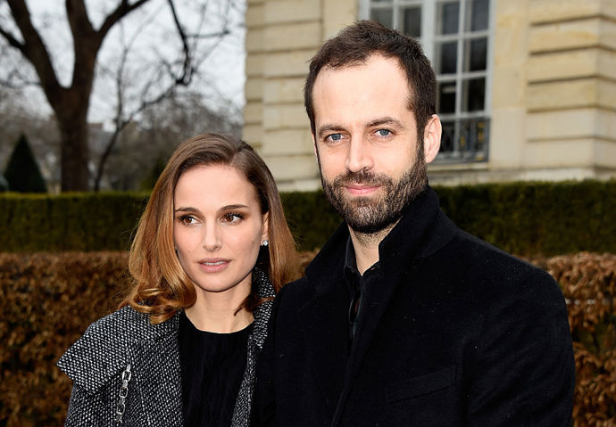 Natalie Portman a Benjamin Millepied

Potkali se při natáčení filmu Černá labuť, za který Natalie získala Oscara a Benjamin dělal k filmu choreografii. Narodil se jim syn Aleph a až poté se vzali v roce 2012 v Big Sur. Natalie měla šaty od svých přátel ze značky Rodarte.
