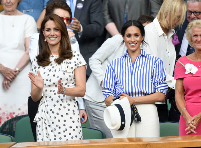 Kate, vévodkyně z Cambridge a Meghan, vévodkyně ze Sussexu
Kate, vévodkyně z Cambridge a Meghan, vévodkyně ze Sussexu
