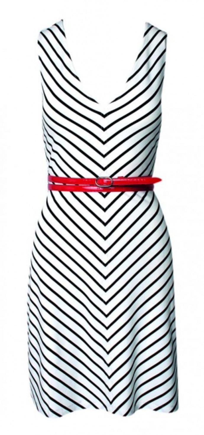 Šaty Armani Outlet, PC 5265 Kč, outletová cena 3159 Kč
Šaty Armani Outlet, PC 5265 Kč, outletová cena 3159 Kč