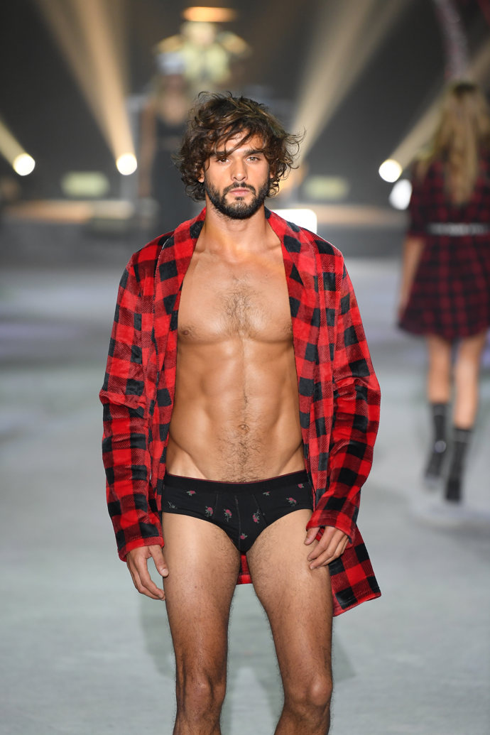 Nejnovější modely od TEZENIS Nejnovější modely od TEZENIS