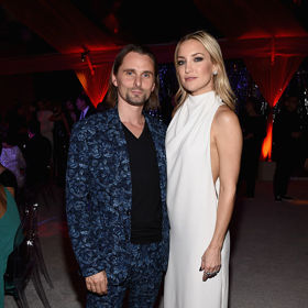 Kate Hudson a Matt Bellamy

Dnes už spolu herečka Kate Hudson a zpěvák kapely Muse Matt Bellamy nejsou, ale jejich zasnoubení trvalo tři roky. Potkali se v roce 2010 a zasnoubili se hned o rok později, mají spolu syna Binghama Hawn Bellamyho. Vztah ukončili v roce 2014. Matt Bellamy je nyní od Vánoc minulého roku zasnoubený s modelkou Elle Evans.
