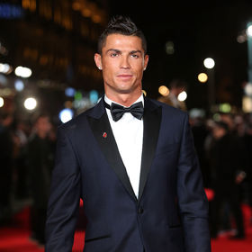 Cristiano Ronaldo — 139 milionů sledujících,17,3 milionů korun za příspěvek
