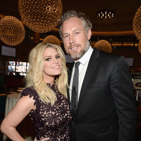 Jessica Simpson a Eric Johnson

Zpěvačka a herečka Jessica Simpson a hráč amerického fotbalu Eric Johnson se zasnoubili v roce 2010. O dva roky později se jim narodila dcera Maxwell Drew Johnson, o rok později syn Ace Knute Johnson. Vzali se v Kalifornii v roce 2014 a jsou spolu dodnes.
