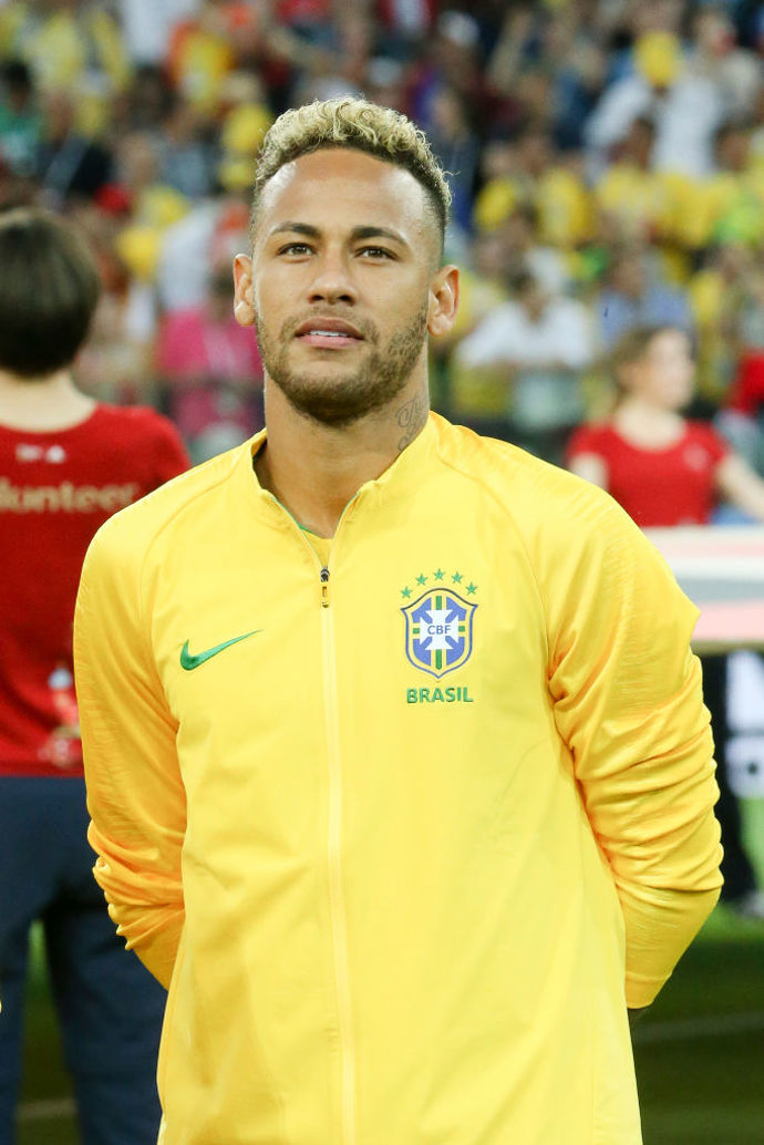 Neymar — 101 milionů sledujících,13,8 milionů korun za příspěvek
