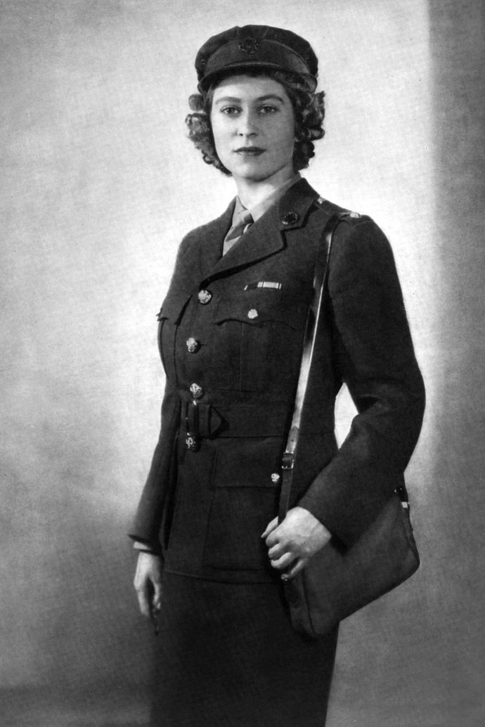 1945
