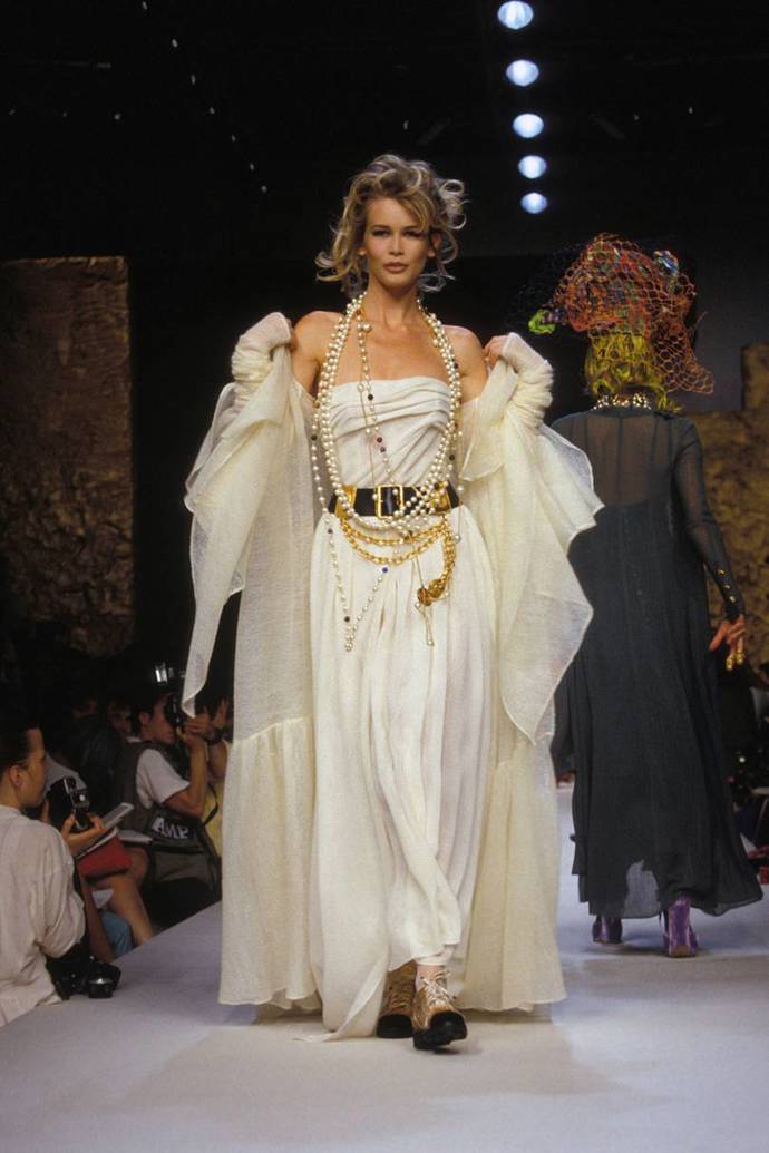 červenec 1992

Haute couture přehlídka Chanel.
