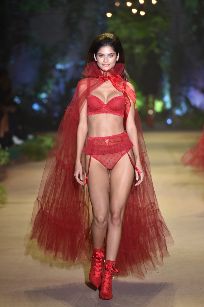 Módní přehlídka Intimissimi Módní přehlídka Intimissimi