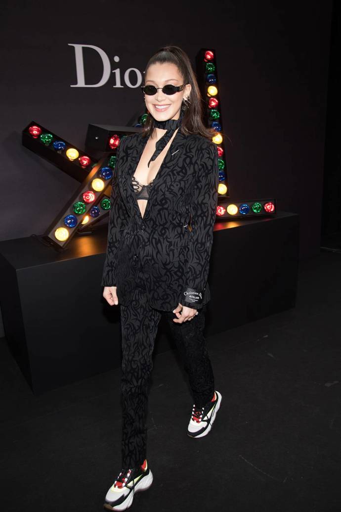 Nejvýznamnější looky Belly Hadid Nejvýznamnější looky Belly Hadid