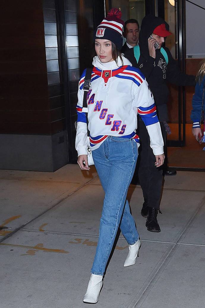 Nejvýznamnější looky Belly Hadid Nejvýznamnější looky Belly Hadid