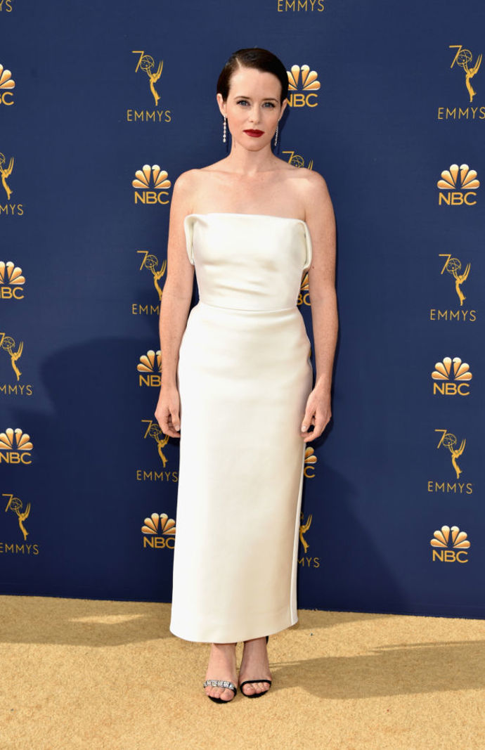 Claire Foy v šatech Calvin Klein By Appointment a špercích Kwiat
Claire získala cenu Emmy za roli královny Alžběty II. v seriálu The Crown
Claire Foy v šatech Calvin Klein By Appointment a špercích Kwiat
Claire získala cenu Emmy za roli královny Alžběty II. v seriálu The Crown