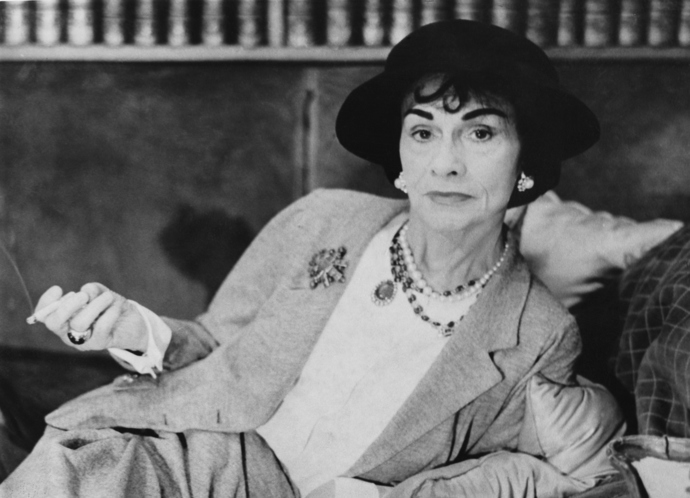 Coco Chanel

“Je potřeba být odlišní, abyste byli nenahraditelní.”
