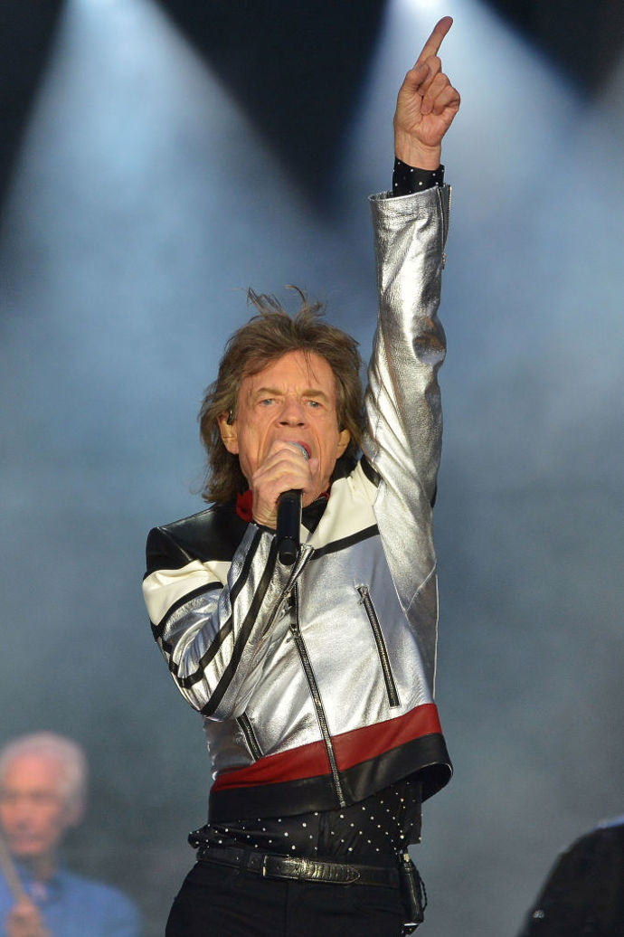 Mick Jagger

Má 8 dětí. Nejstaršímu je 46 a nejmladšímu 2 roky. To poslední se mu narodilo, když mu bylo 72.

