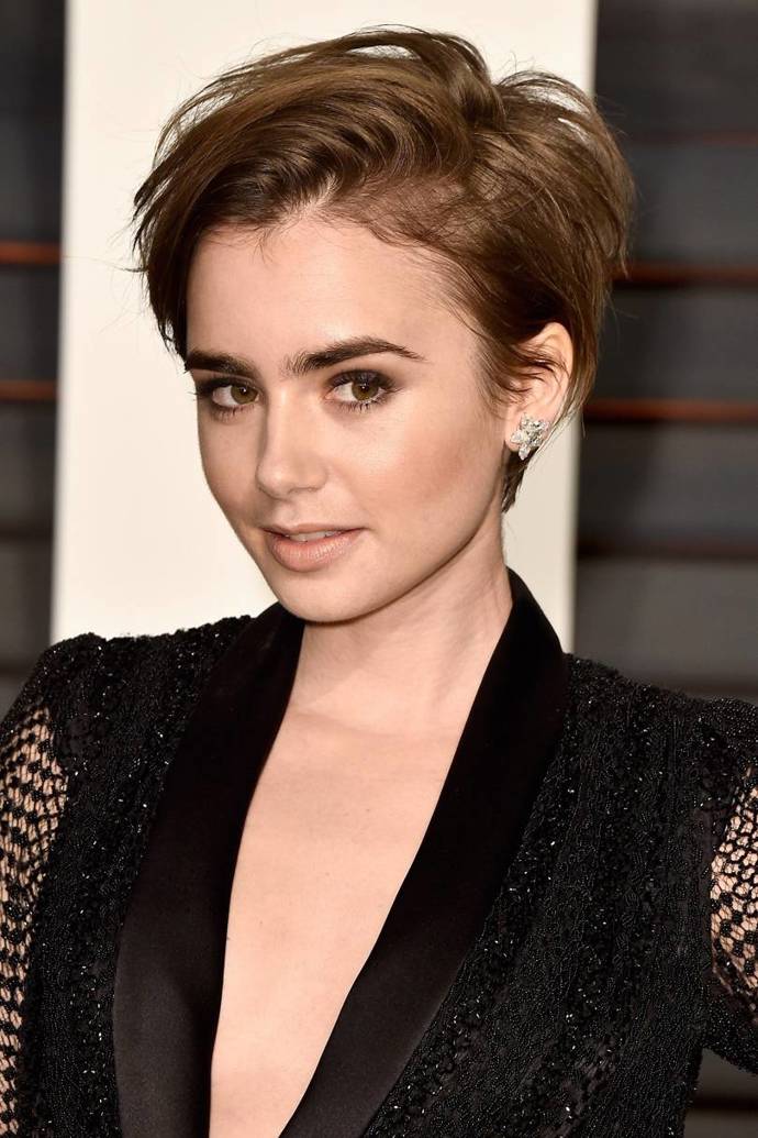 Lily Collins
Lily Collins