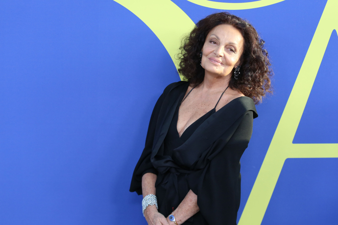 Diane von Furstenberg

“Jste těmi, kdo vlastní klíč od svého bytí. Nosíte si svůj cestovní pas k vlastními štěstí.”
