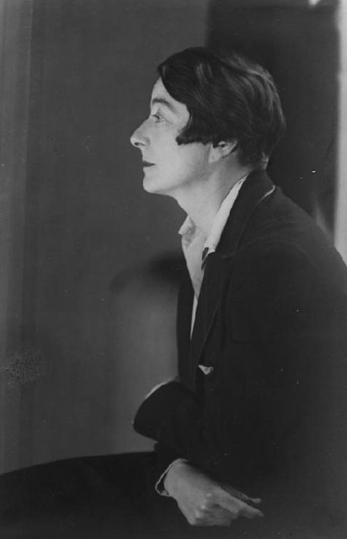 Po dlouhých letech úsilí o obnovení a provoz je mistrovské dílo designérky a architektky Eileen Grey opět otevřeno pro veřejnost a od roku 2015 je také členem sítě Iconic Houses.
Po dlouhých letech úsilí o obnovení a provoz je mistrovské dílo designérky a architektky Eileen Grey opět otevřeno pro veřejnost a od roku 2015 je také členem sítě Iconic Houses.