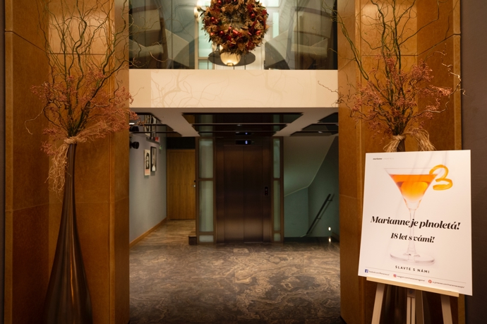 Narozeninový Koktejl s Marianne se odehrával v krásných prostorech The Emblem Hotelu.
Narozeninový Koktejl s Marianne se odehrával v krásných prostorech The Emblem Hotelu.