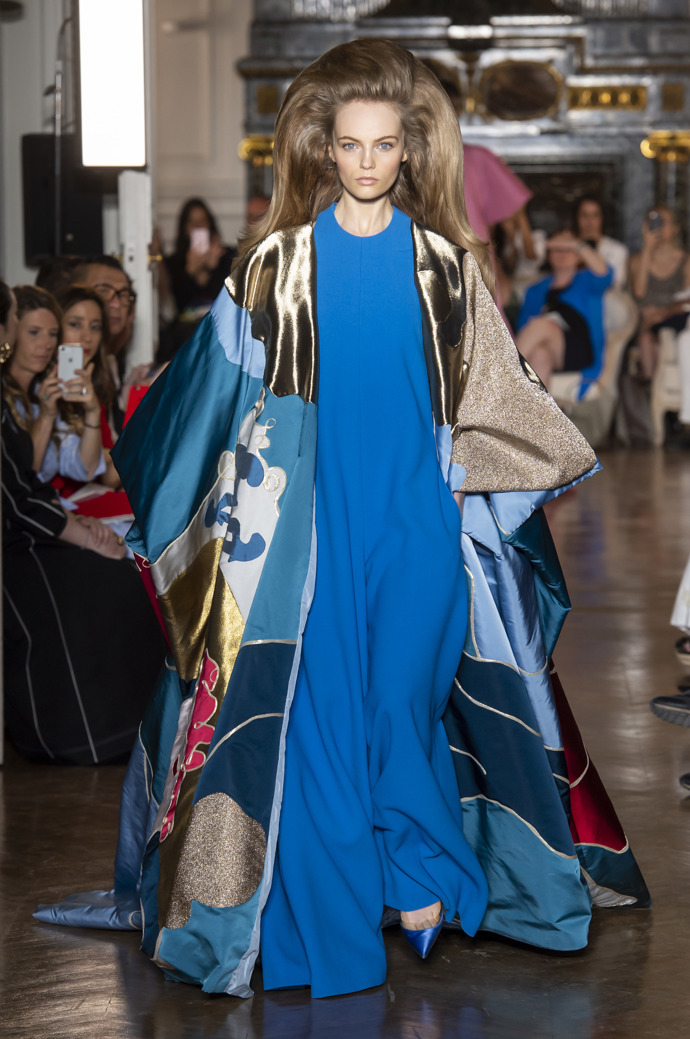 Valentino
Haute Couture FW 2018
Valentino
Haute Couture FW 2018
