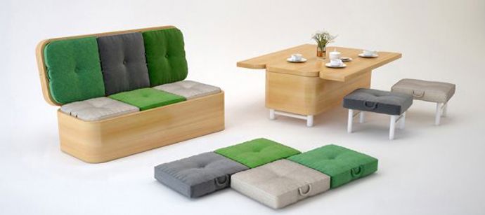 Jídelní set, nebo pohodlné sofa? Nám se na tomhle kousku nábytku líbí, že si dokázal zachovat elegantní design i přesto, že je rozkládací. To se totiž vždycky nepovede! Tady jde ale funkčnost a variabilita ruku v ruce se stylem. Foto: Mamabee.com
