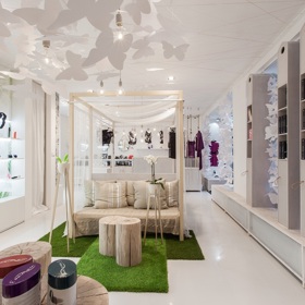 Každý kout showroomu je pečlivě a do detailu promyšlený.
Každý kout showroomu je pečlivě a do detailu promyšlený.